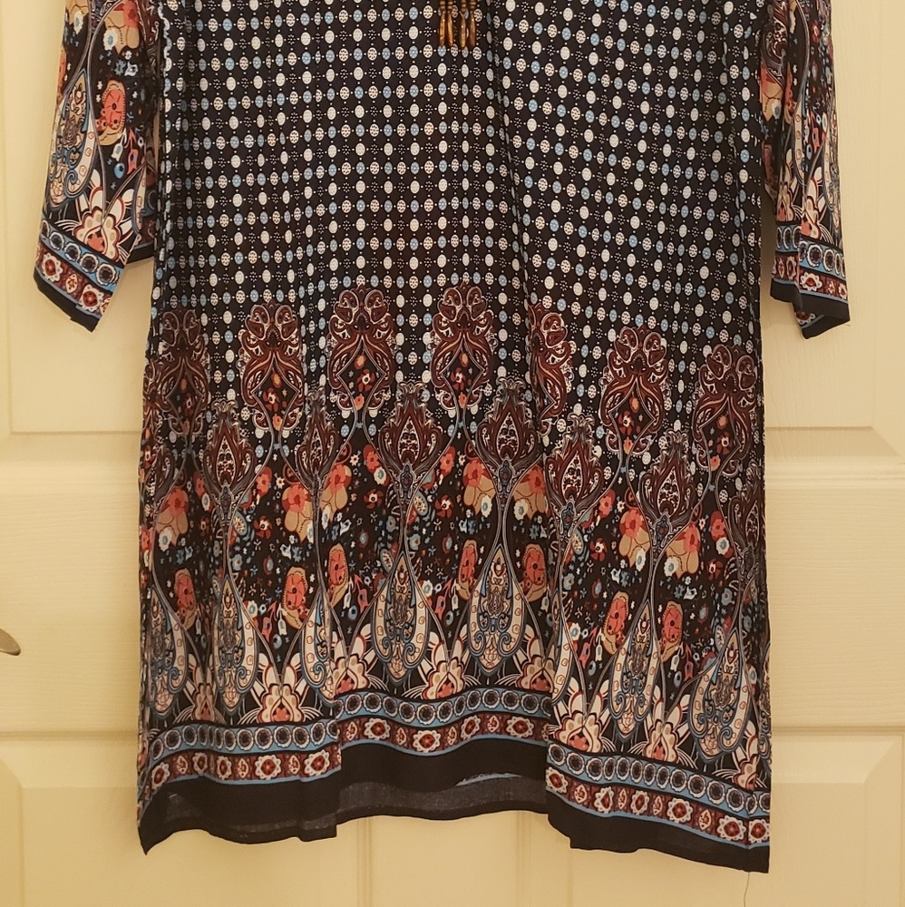 CASUAL DRESS! - Picture 2 of 3